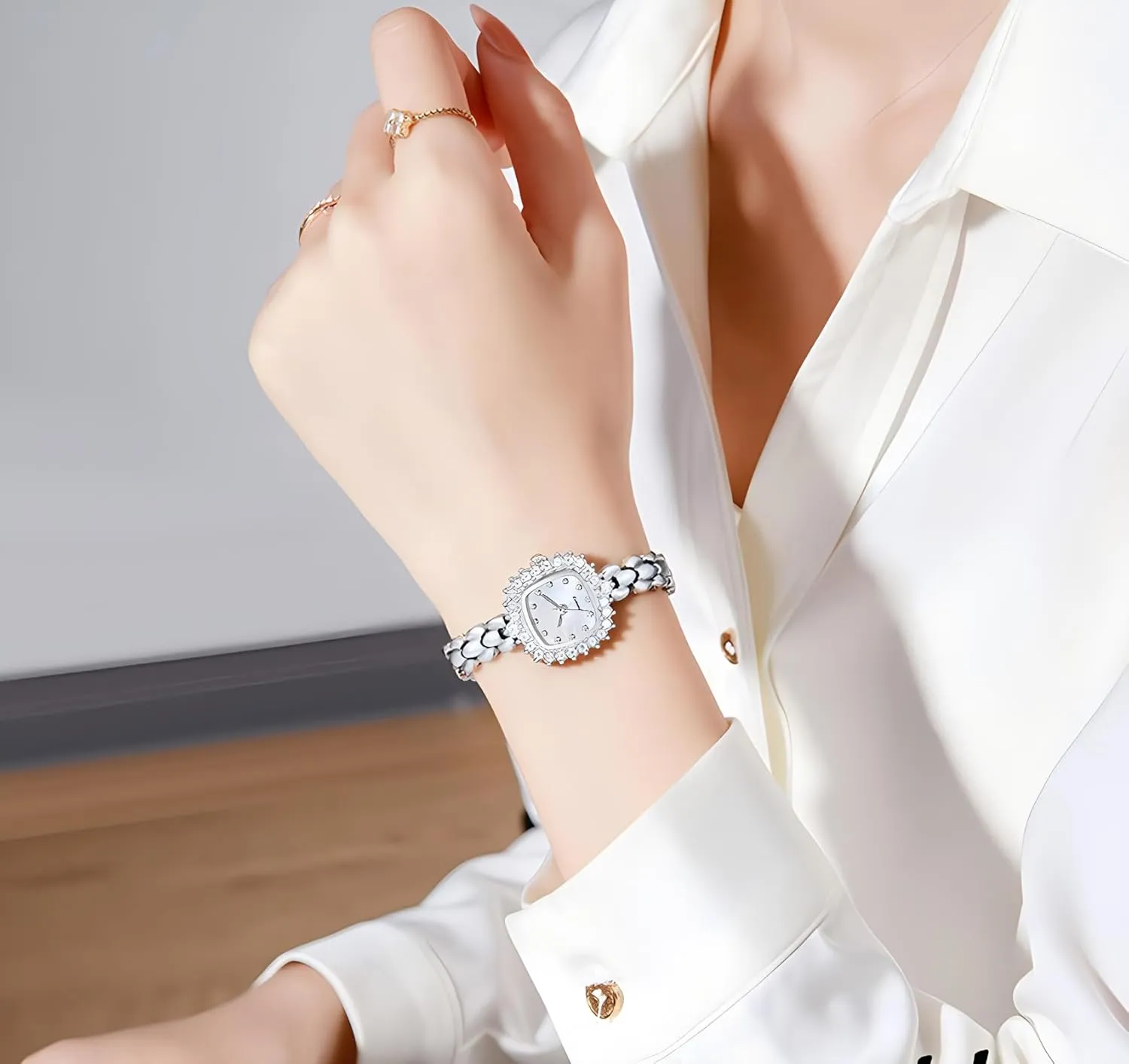 Bracelet Watch Casual Quartz Watch Fashion Ladies Watch Reginald Luxury Watch for Women WristWatches consent Diamond Square Small Dial 