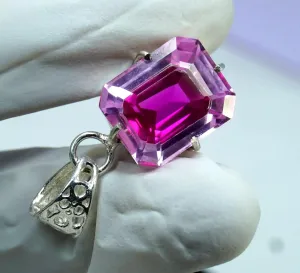 Cut 925 Solid Silver Pendant Elegant and Timeless Jewelry Piece for Special Occasions and Luxury Collections 35.06 Ct Natural Bi-Color recharge Pitambari Sapphire Faceted Emerald 