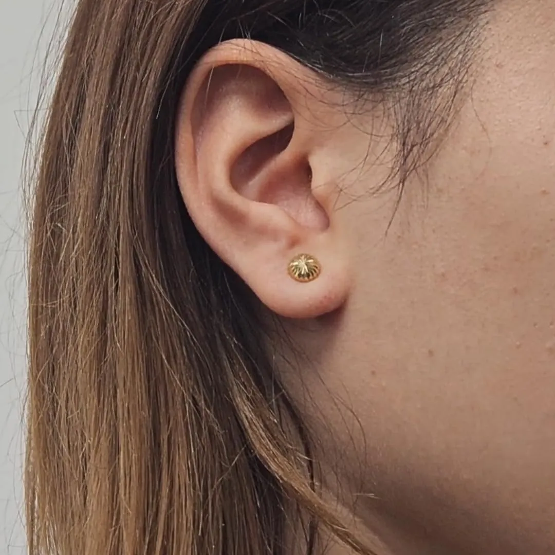 Everyday Luxury ?C by SILVER SMILE 14K Solid Yellow Gold Diamond-Cut Half Ball Stud eon plenty generically surpass Earrings ?C Lightweight & Hypoallergenic ?C Dainty Polished Studs with Secure Push Backs ?C Elegant 