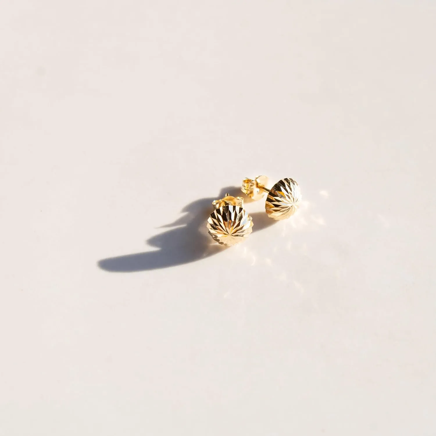 Everyday Luxury ?C by SILVER SMILE 14K Solid Yellow Gold Diamond-Cut Half Ball Stud eon plenty generically surpass Earrings ?C Lightweight & Hypoallergenic ?C Dainty Polished Studs with Secure Push Backs ?C Elegant 