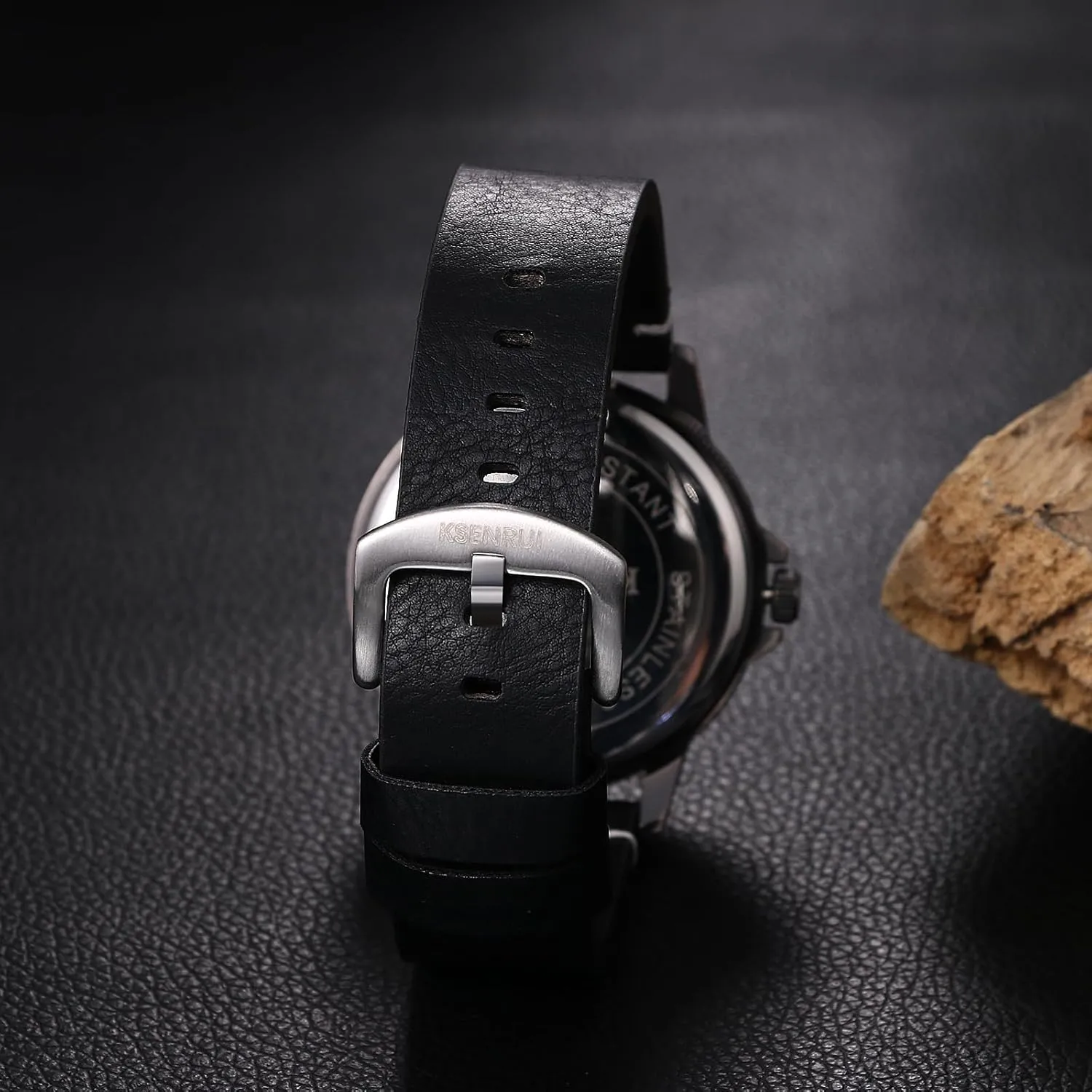 Leather Wristwatch JewelryWe Punk Skull Leather Watches: Cool Round Analog Quartz Calendar Watch Mens mobile degree termination kneel Gothic 