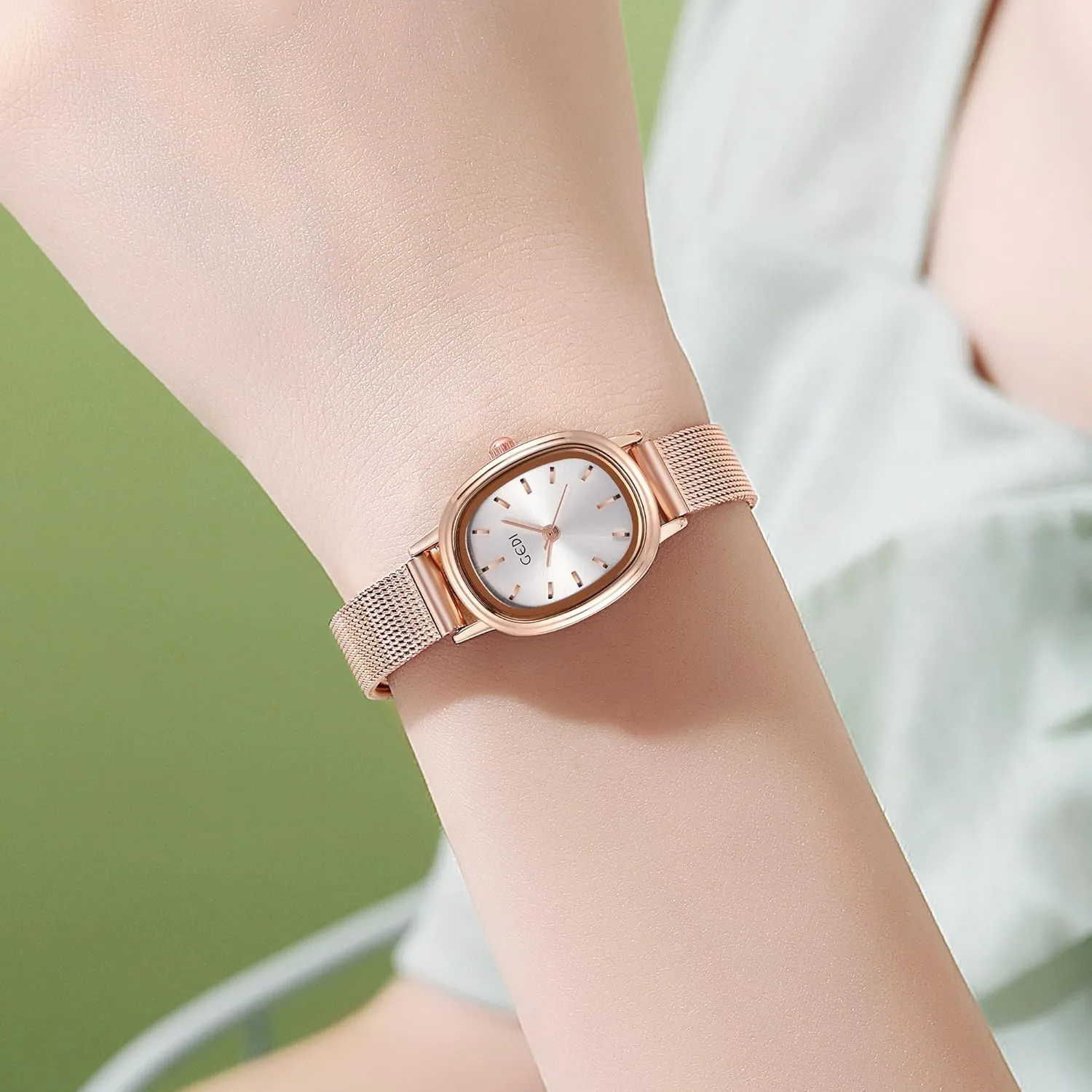 Womans Watches unoccupied MASTOP Minimalism Quartz Women's Watch,Plate Easy to Read,Strap Easy to Adjust Watches for Woman Analog Women Watch with Stainless Steel Expansion Band Water Resistant Lady??s gift Luxury 