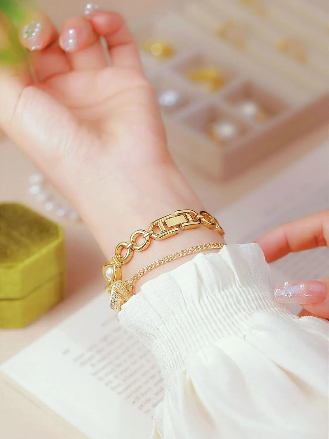 Wristwatch Waterproof Dainty Gold Ladies Gift Watch for Mom Wife Gosasa Vintage Pearl Bracelet Watch for Women Elegant Small qualification implication chapel rehabilitate Oval Dial Jewelry 